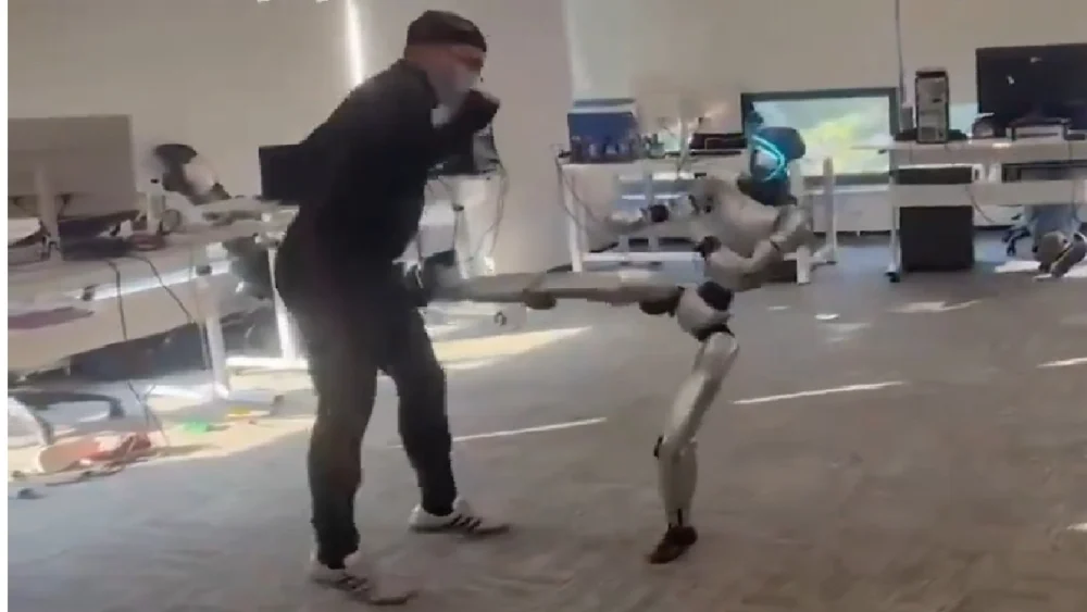 Man Operating Robot Accidentally Makes It Kick Him Directly in the Nutsack