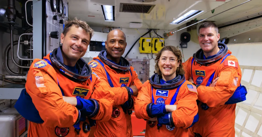 Moon Astronauts Enter Quarantine for Historic Lunar Mission Launch