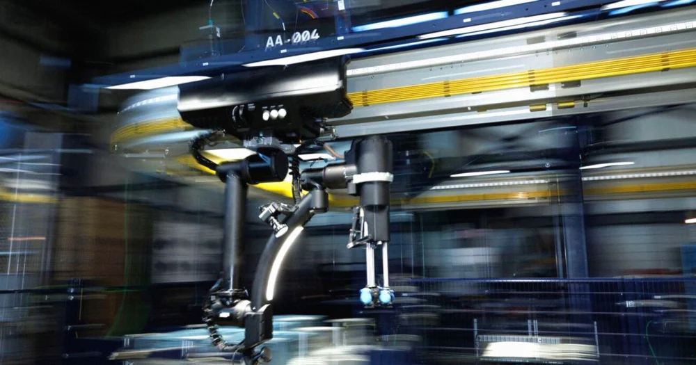 Amazon’s Shiny New Warehouse Robot Just Failed in Spectacular Style