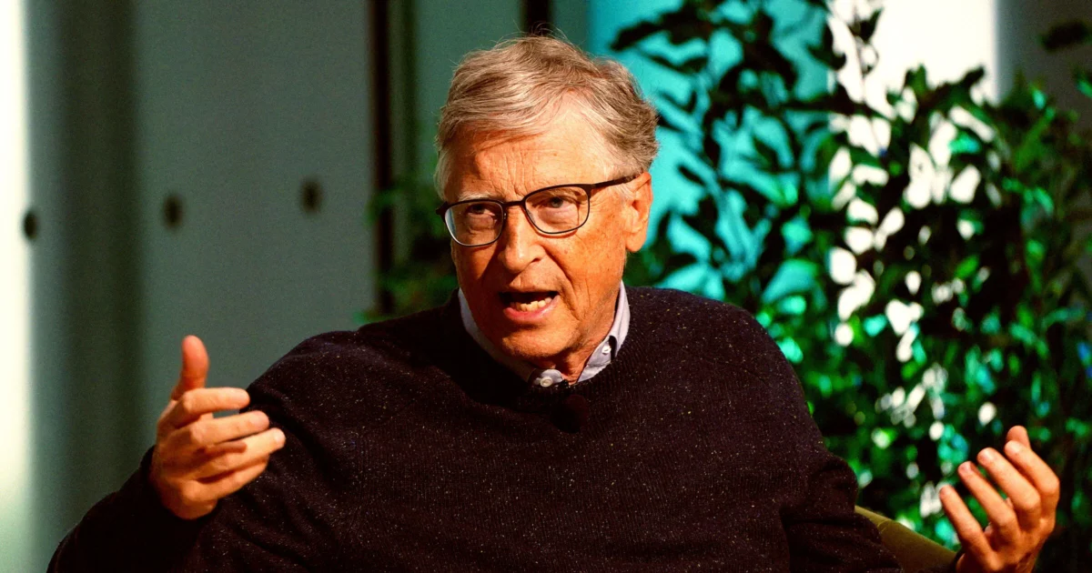 Bill Gates Announces That He Is the First Person Ever to Be Concerned About the Effects of AI.