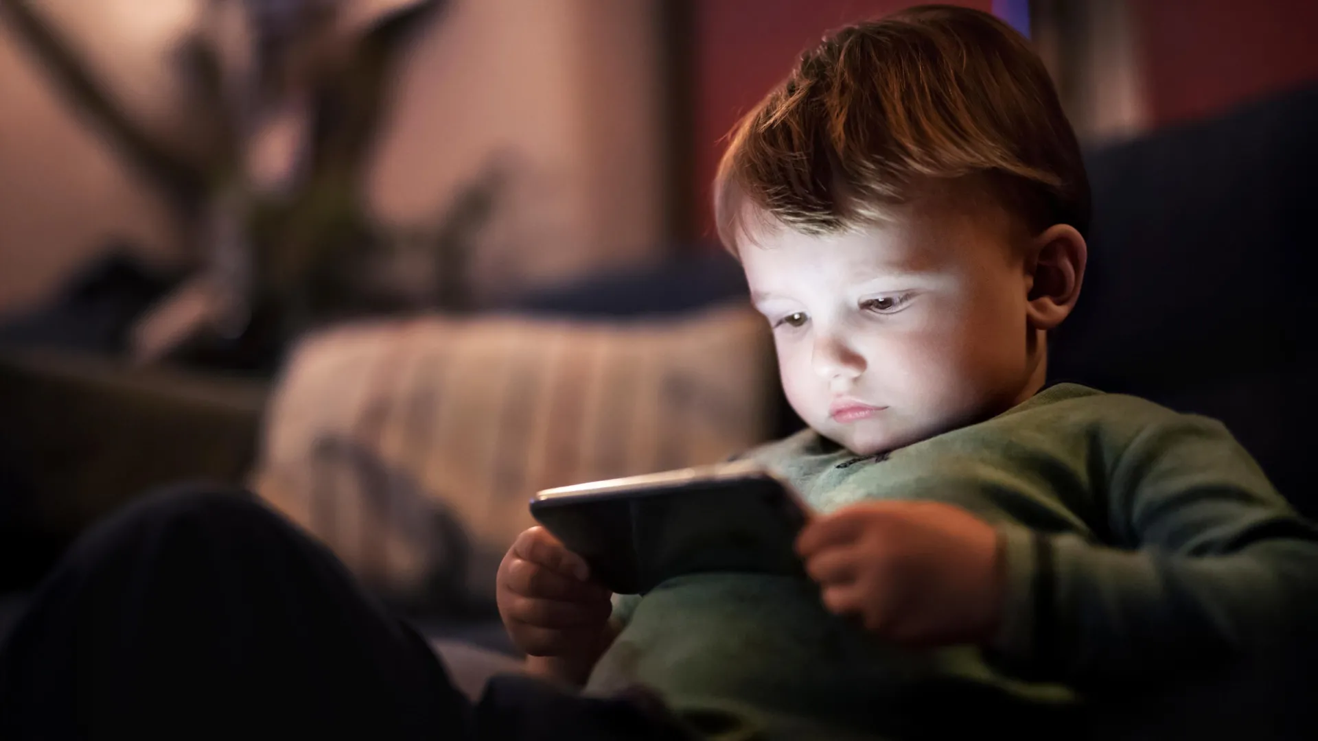 Eight-Year Finnish Study Uncovers Surprising Link: More Screen Time Associated with Enhanced Adolescent Cognitive Processing